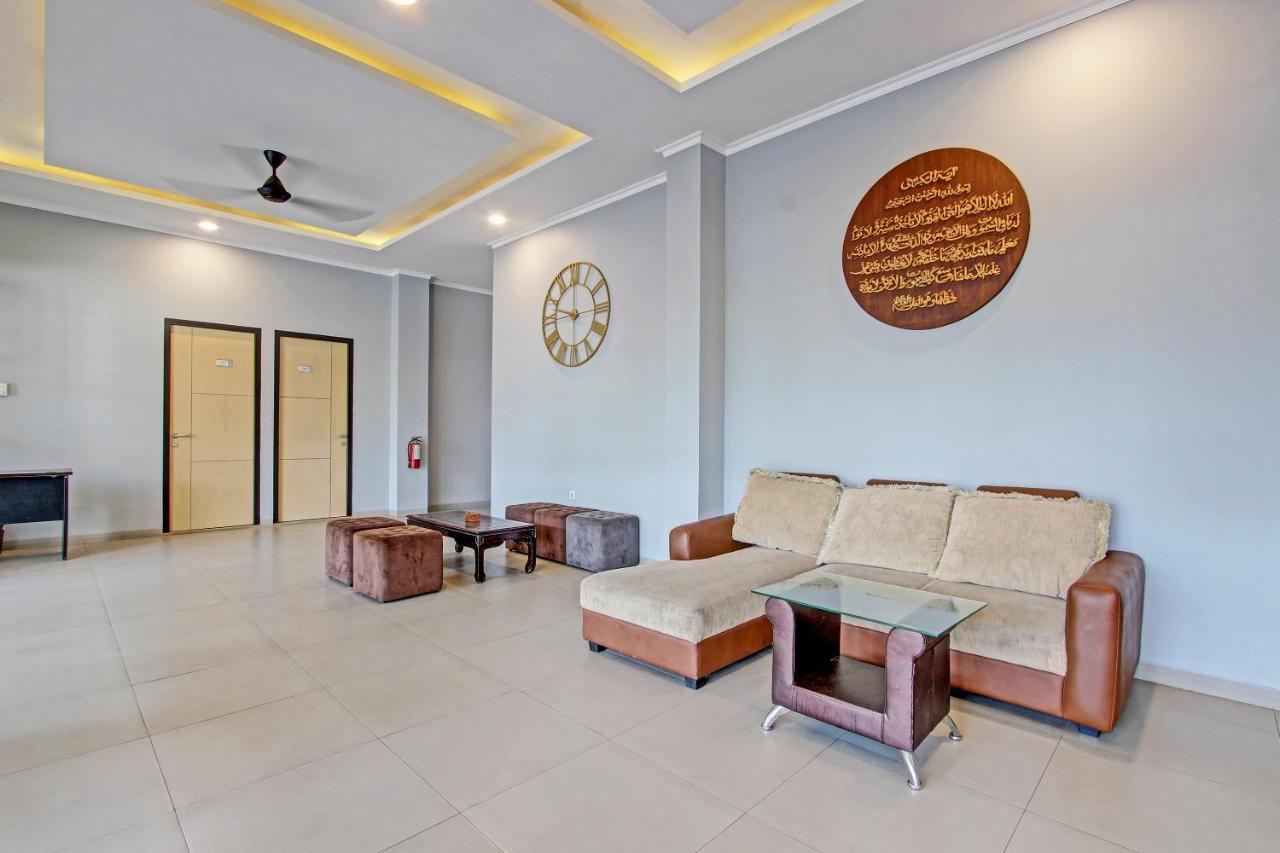 Capital O 91377 Mk Prime Syariah Hotel Semarang Exterior photo